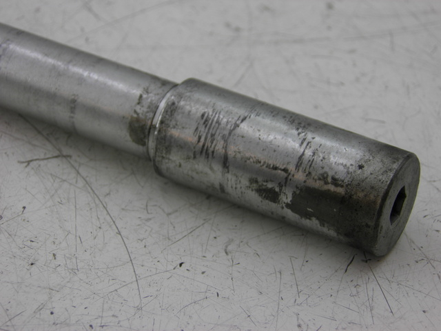 photo de VORDERRADACHSE KYMCO XCITING RI ABS 500 (2010) - Detailansicht des Bauteils