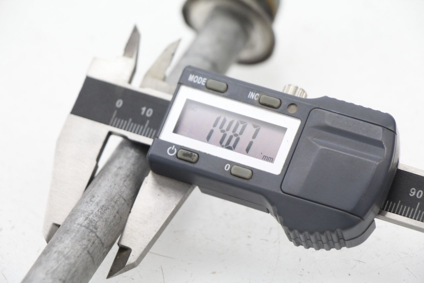 photo de VORDERRADACHSE PEUGEOT LOOXOR 50 (2001 - 2004) - Alternative Perspektive