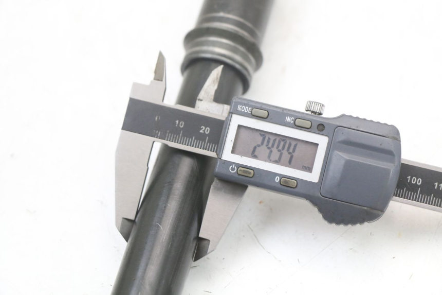 photo de VORDERRADACHSE MOTO GUZZI NORGE 8V GT 1200 (2011 - 2016) - Technische Nahaufnahme