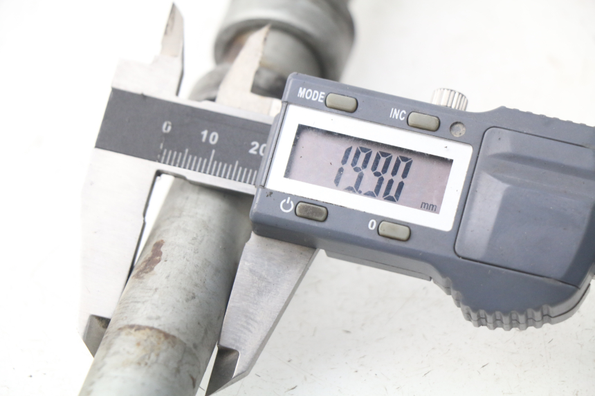 photo de VORDERRADACHSE HONDA NSS EX FORZA 250 (2005 - 2013) - Gesamtansicht des Produkts