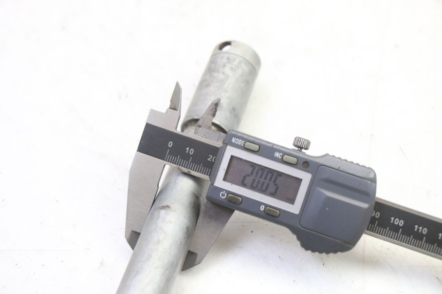 photo de VORDERRADACHSE HONDA NTV DEAUVILLE 650 (2001 - 2006) - Gesamtansicht des Produkts