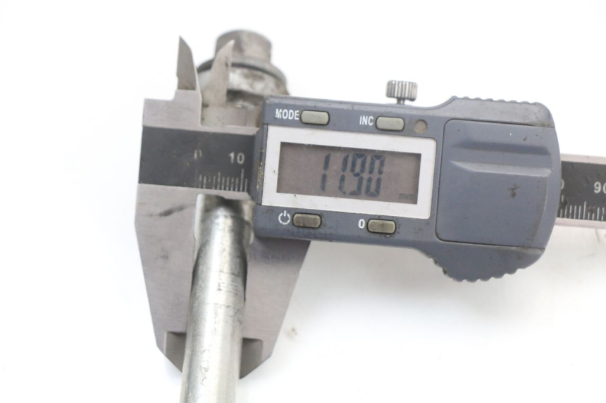 photo de VORDERRADACHSE HONDA PCX (JF47) 125 (2012 - 2013) - Zoom auf Gebrauchszustand