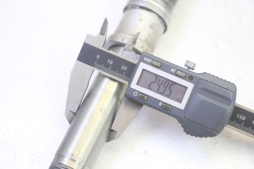 photo de VORDERRADACHSE BMW R RT ABS 1200 (2010 - 2014) - Gesamtansicht des Produkts