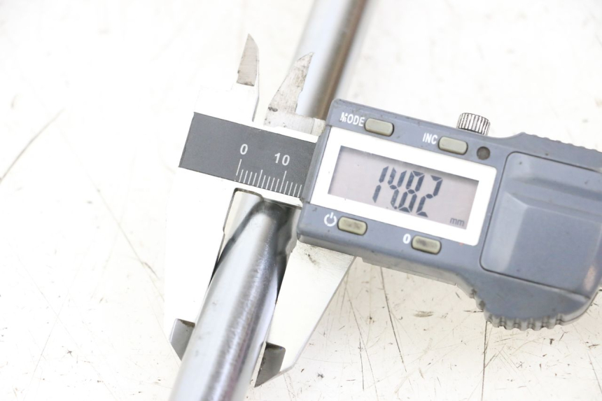 photo de VORDERRADACHSE REGAL RAPTOR RAXTER 2 125 (2007 - 2015) - Detailansicht des Bauteils