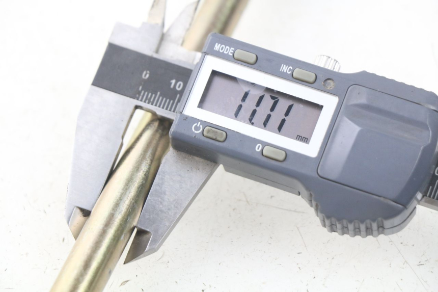 photo de VORDERRADACHSE TNT MOTOR ROMA 12' 2T 50 (2007 - 2018) - Alternative Perspektive