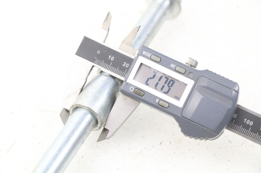 photo de VORDERRADACHSE MINI MX ROOKIE 125 - Detailansicht des Bauteils