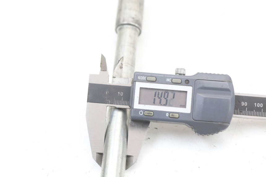 photo de VORDERRADACHSE APRILIA SCARABEO GT 125 (1999 - 2007) - Technische Nahaufnahme