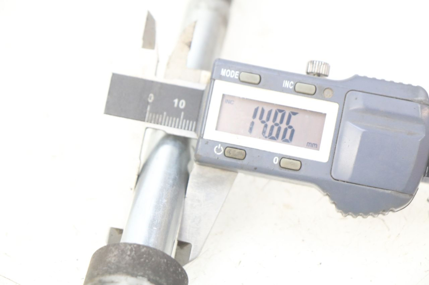 photo de VORDERACHSE SUZUKI SIXTEEN 125 (2008 - 2010) - Detailansicht des Bauteils