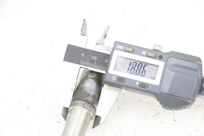 photo de VORDERRADACHSE PEUGEOT SPEEDFIGHT 4 4T EFI 50 (2021 - 2025) - Detailansicht des Bauteils