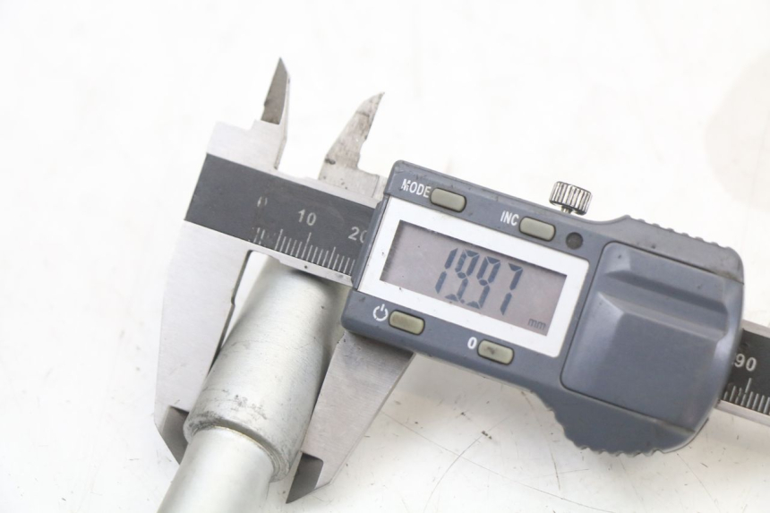 photo de VORDERRADACHSE APRILIA SR MOTARD 50 (2012 - 2018) - Alternative Perspektive