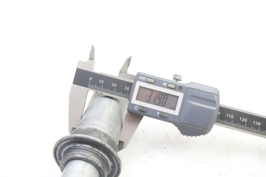 photo de VORDERRADACHSE HONDA ST PAN EUROPEAN 1300 (2002 - 2013) - Technische Nahaufnahme