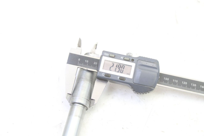 photo de VORDERRADACHSE SUZUKI SV S 650 (2003 - 2009) - Technische Nahaufnahme