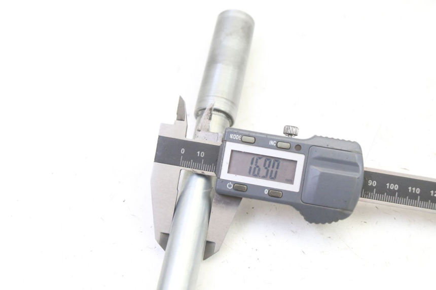 photo de VORDERRADACHSE SUZUKI SV S 650 (2003 - 2009) - Gesamtansicht des Produkts