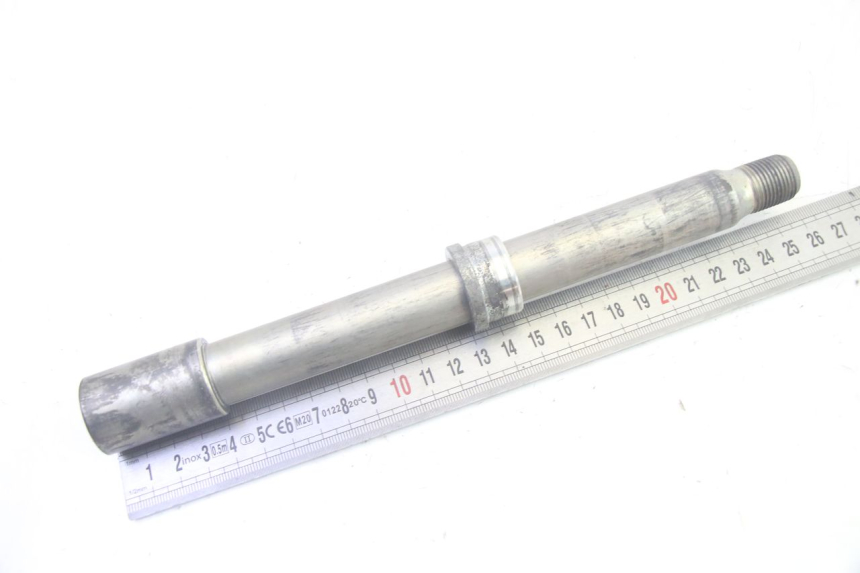 photo de VORDERRADACHSE YAMAHA TDM ABS 900 (2002 - 2014) - Zoom auf Gebrauchszustand