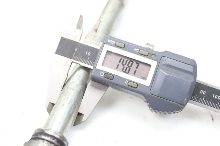 photo de VORDERRADACHSE YAMAHA TDR DELTABOX 125 (1997 - 2003) - Alternative Perspektive