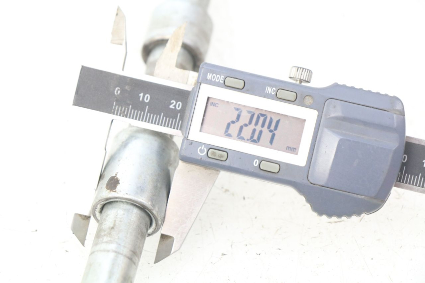 photo de VORDERRADACHSE NITRO MOTORS THUNDER 125 - Zoom auf Gebrauchszustand