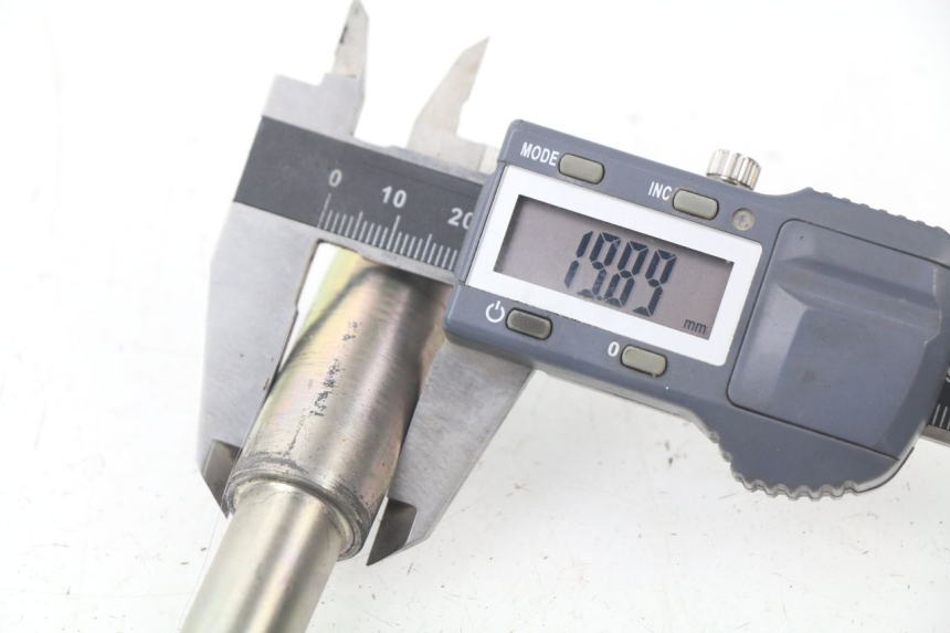 photo de VORDERRADACHSE YAMAHA XMAX X-MAX ABS 125 (2014 - 2016) - Detailansicht des Bauteils