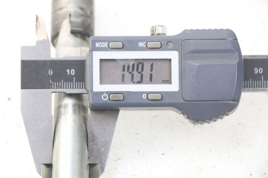 photo de VORDERRADACHSE PIAGGIO X9 EVOLUTION 125 (2003 - 2007) - Detailansicht des Bauteils