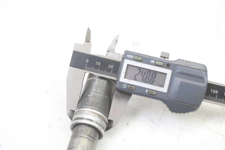 photo de VORDERRADACHSE YAMAHA YZ-F YZF 250 (2007 - 2013) - Technische Nahaufnahme