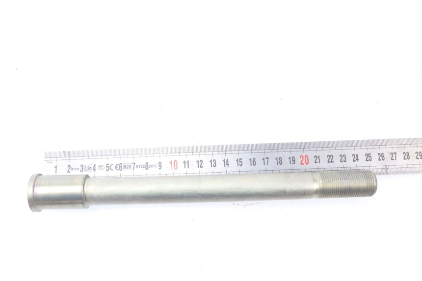 photo de VORDERRADACHSE KAWASAKI Z ABS 750 (2007 - 2013) - Zoom auf Gebrauchszustand