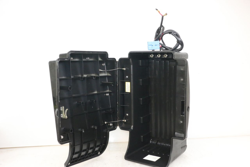 photo de Batteriekasten E-MAX 80L 1 (2011 - 2014) - Oberflächenzustand und Material