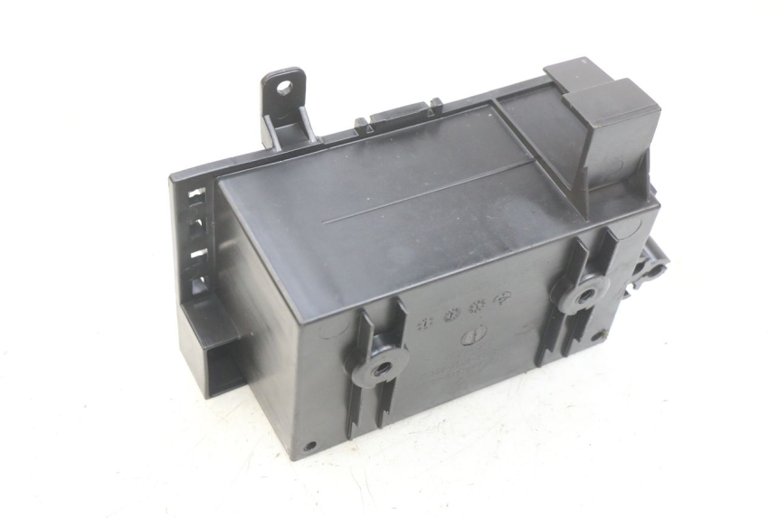 photo de BATTERIEFACH KYMCO AGILITY 16+ 4T 50 (2018 - 2023) - Zoom auf Gebrauchszustand