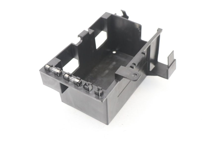 photo de BATTERIEKASTEN KYMCO AGILITY CITY 16P 125 (2015 - 2021) - Alternative Perspektive