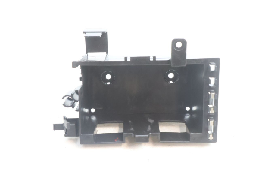photo de BATTERIEKASTEN KYMCO AGILITY CITY 16P 125 (2015 - 2024) - Detailansicht des Bauteils