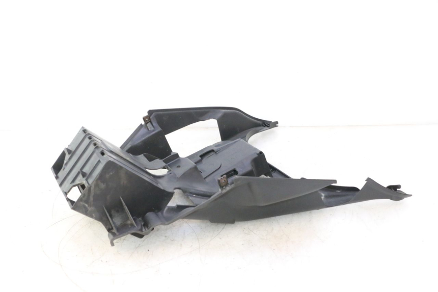 photo de BATTERIEKASTEN SUZUKI BURGMAN EXECUTIVE ABS 650 (2006 - 2012) - Detailansicht des Bauteils