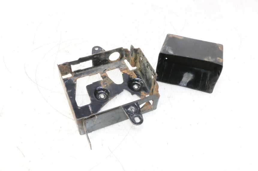 photo de BATTERIEKASTEN HONDA CB TWO FIFTY 250 (1991 - 2002) - Zoom auf Gebrauchszustand