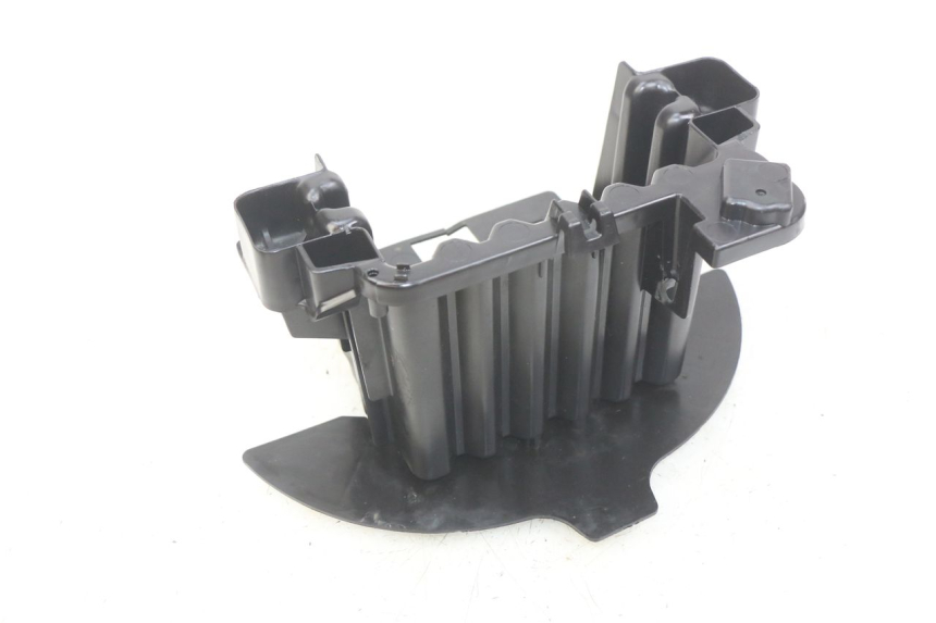 photo de BATTERIEFACH PEUGEOT CITYSTAR 2T 50 (2018 - 2021) - Details der Befestigungspunkte