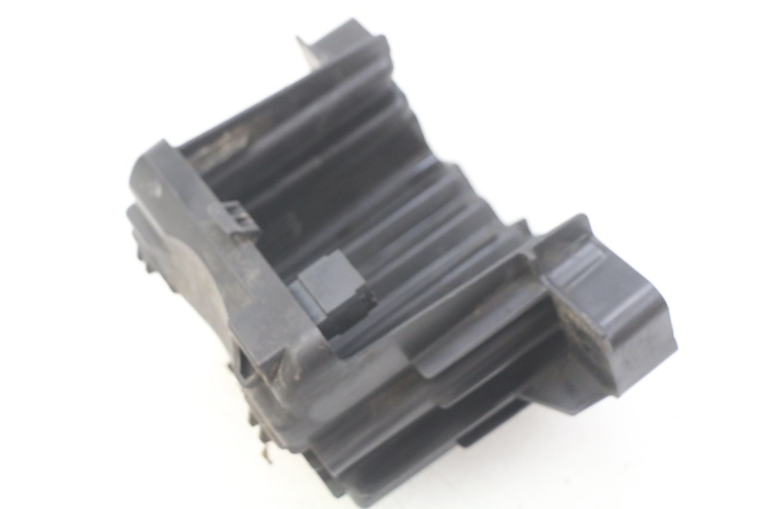 photo de BATTERIEFACH PEUGEOT CITYSTAR 125 (2011 - 2017) - Detailansicht des Bauteils