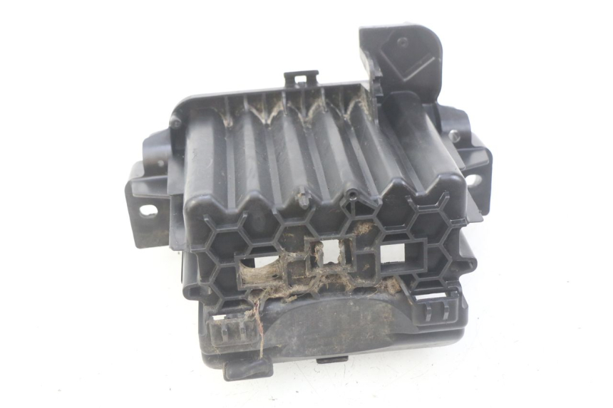 photo de BATTERIEFACH PEUGEOT CITYSTAR 125 (2011 - 2017) - Zoom auf Gebrauchszustand