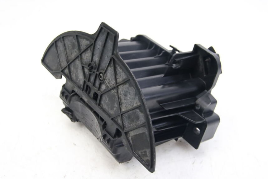 photo de BATTERIEFACH PEUGEOT CITYSTAR 50 (2013 - 2017) - Zoom auf Komponenten