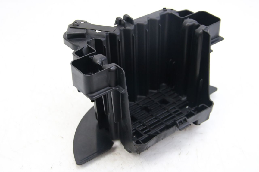 photo de BATTERIEFACH PEUGEOT CITYSTAR 50 (2013 - 2017) - Details der Befestigungspunkte