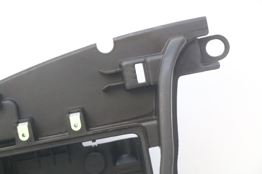 photo de BATTERIEFACH PEUGEOT DJANGO 2T 50 (2014 - 2019) - Details der Befestigungspunkte