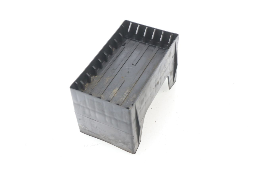 photo de BATTERIEKASTEN PEUGEOT ELYSEO 50 (1998 - 2001) - Detailansicht des Bauteils