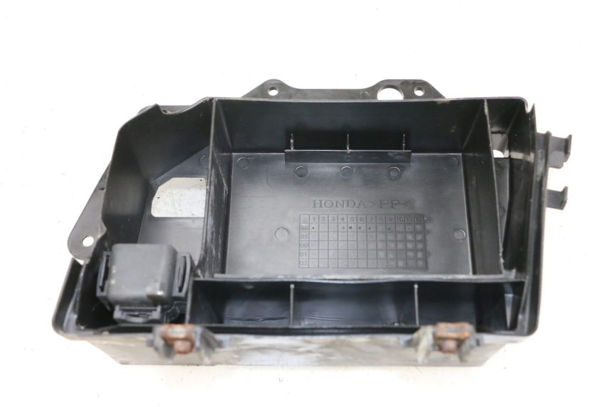 photo de BATTERIEFACH HONDA FES PANTHEON 2T 125 (1998 - 2002) - Alternative Perspektive