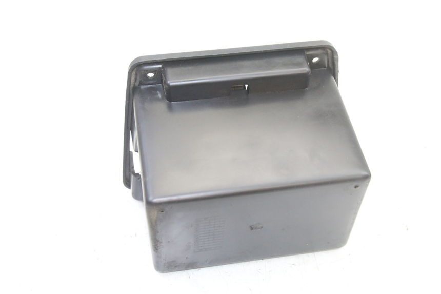 photo de BATTERIEFACH VENESI FLY RETRO 4T 50 (2020 - 2025) - Details der Befestigungspunkte