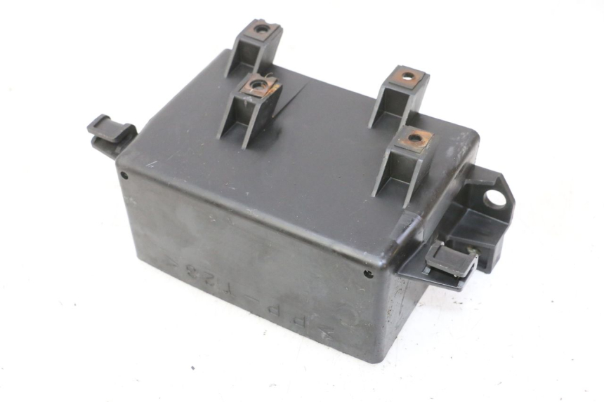 photo de BATTERIEKASTEN YAMAHA FZ6 N FAZER 600 (2004 - 2006) - Zoom auf Gebrauchszustand