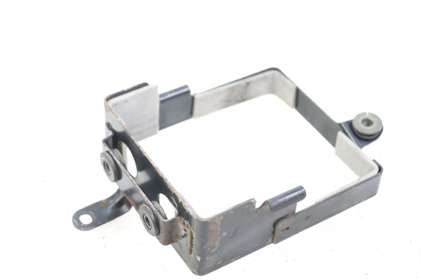 photo de BATTERIEKASTEN SUZUKI GZ MARAUDER 125 (1998 - 2004) - Zoom auf Gebrauchszustand