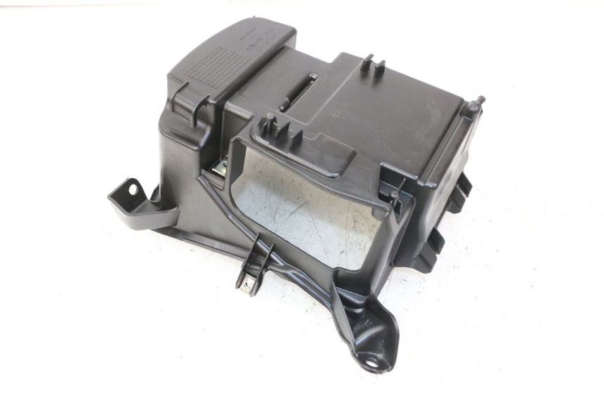 photo de BATTERIEKASTEN HONDA FORZA 125 (2021 - 2025) - Alternative Perspektive