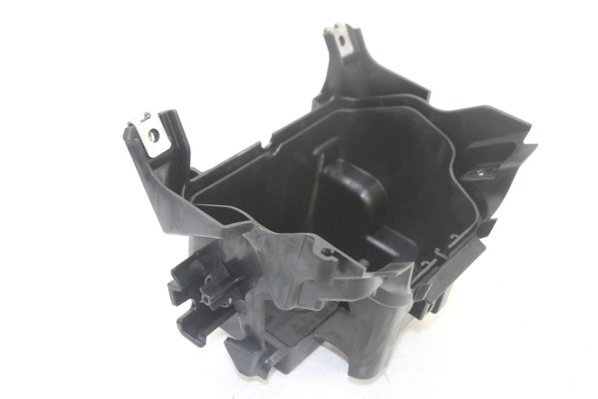 photo de BATTERIEKASTEN HONDA PCX (JF57/JF64) 125 (2014 - 2018) - Zoom auf Gebrauchszustand