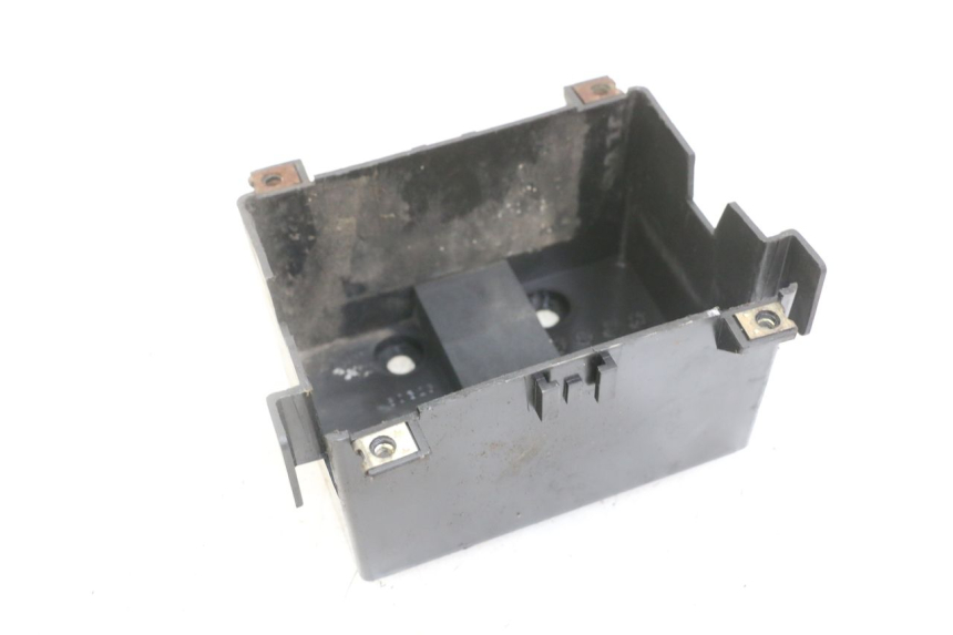 photo de BATTERIEKASTEN KYMCO DINK 4T 50 (2007 - 2018) - Zoom auf Gebrauchszustand