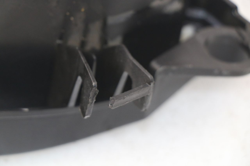 photo de BATTERIEFACH PIAGGIO LIBERTY IGET 4T 50 (2015 - 2020) - Zoom auf Gebrauchszustand