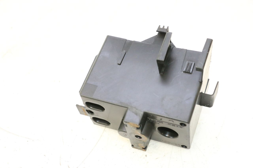 photo de BATTERIEKASTEN PEUGEOT LUDIX ONE 50 (2004 - 2013) - Zoom auf Gebrauchszustand