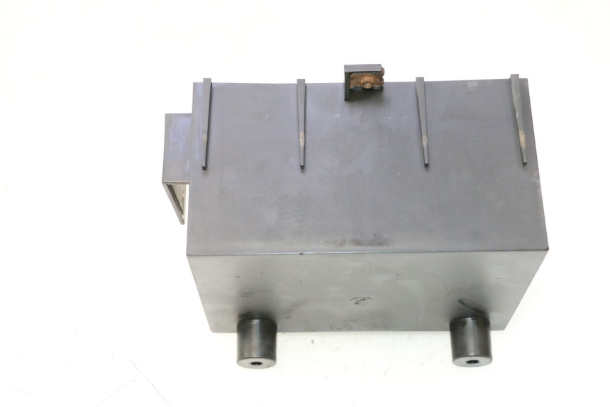 photo de BATTERIEKASTEN KYMCO MOVIE S 125 (2009 - 2018) - Technische Nahaufnahme
