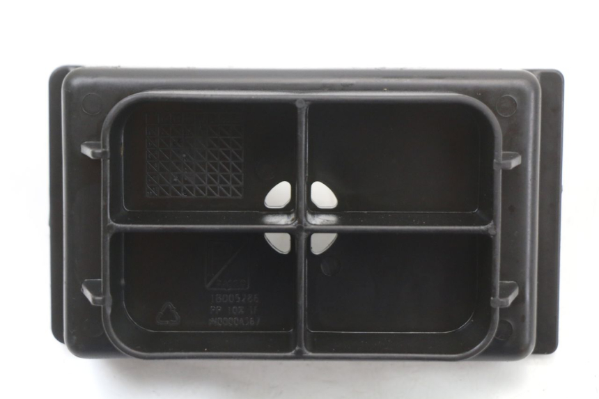 photo de BATTERIEKASTEN PIAGGIO NEW TYPHOON 50 (2018 - 2021) - Detailansicht des Bauteils