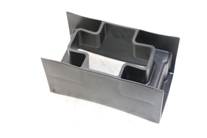 photo de BATTERIEKASTEN PIAGGIO NRG POWER PUREJET 50 (2018 - 2021) - Zoom auf Gebrauchszustand