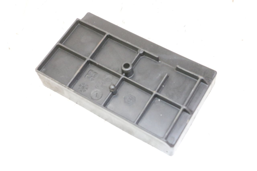 photo de BATTERIEKASTEN PIAGGIO VESPA LX 150 (2005 - 2013) - Detailansicht des Bauteils